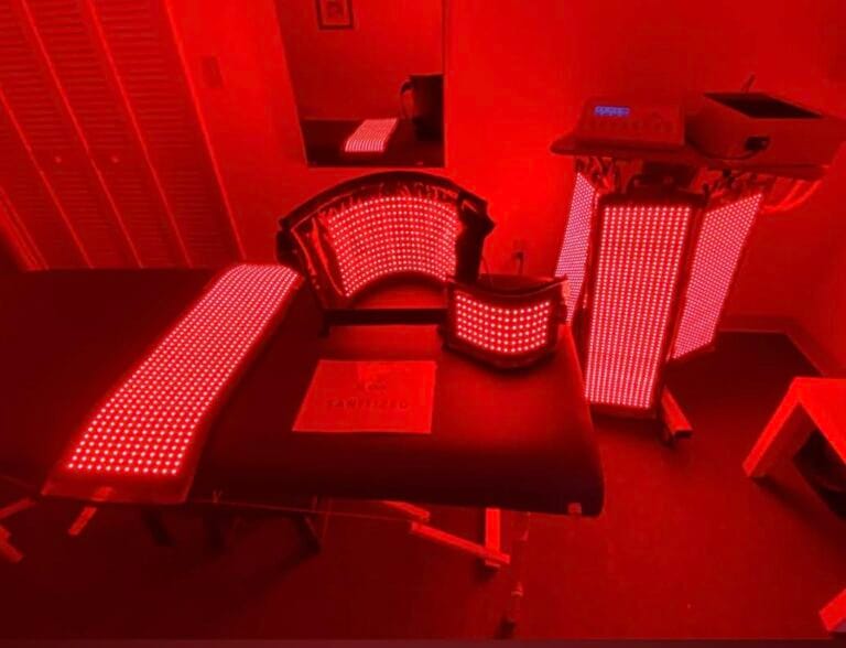 7 Essential Factors to Consider When Purchasing a Red Light Therapy Device: A Comprehensive Guide 8 Red Light Therapy Device